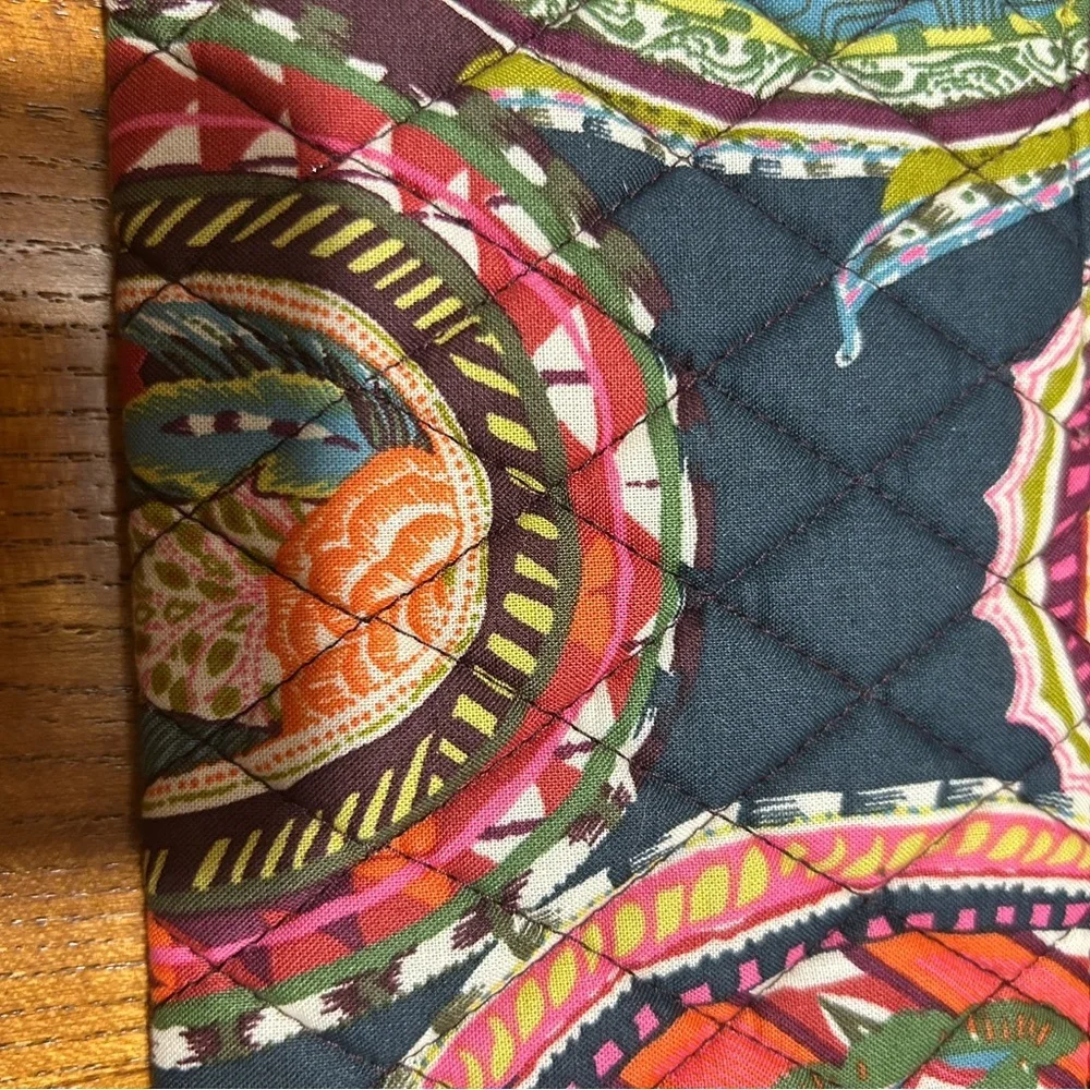 Vera Bradley Heirloom Paisley RFID Front Zip Wristlet EUC!!